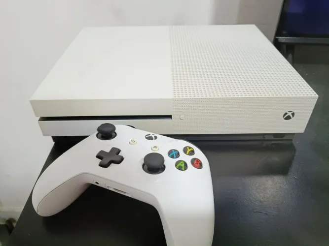 Xbox One S 500gb + Controle Original