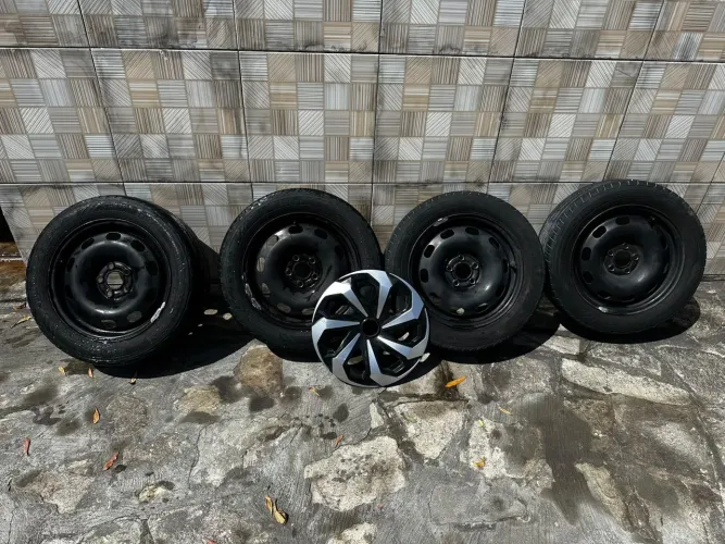 4 pneus 