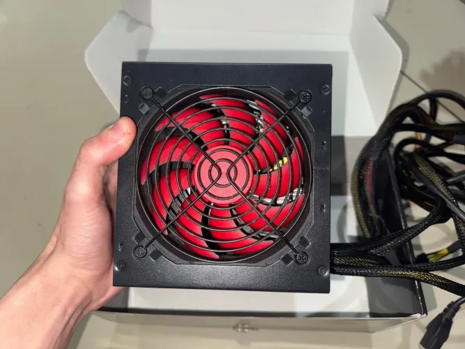 Fonte Gamer ATX 500W Crusader Preta Fortrek