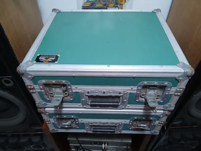 PAR DE CASES PARA TOCA DISCOS