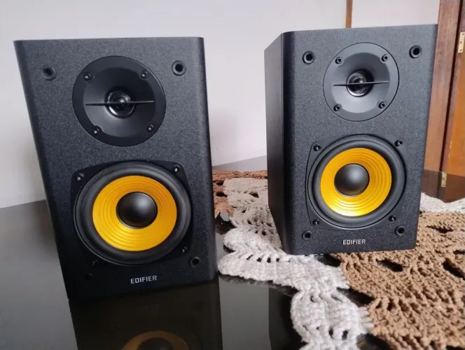 Monitores de audio R1000T4 Edifier