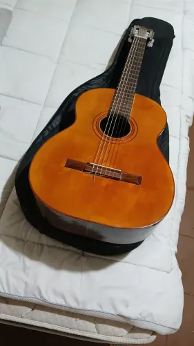 Vendo Violão Djorgio, classic guitar, modelo antigo, item de colecionador, com cordas nova