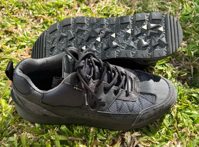 TÊNIS LACOSTE URBAN BREAKER LO GTX03211 - SEMI NOVO