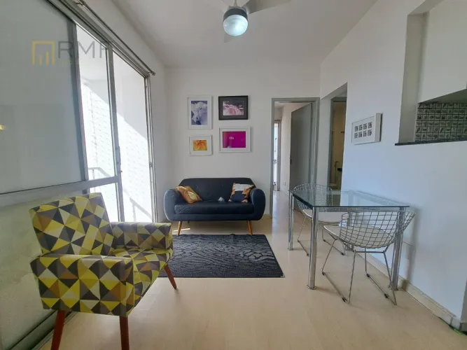 Apartamento de 31 m² para Locação na Aclimação  1 Dormitório, 2 Sacadas e 1 Vaga