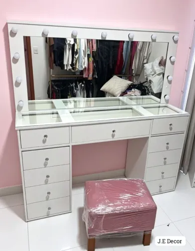 Camarim Larissa com banqueta e sapateira de brinde