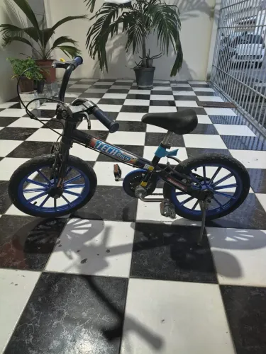 Bicicleta infantil aro 16 semi nova