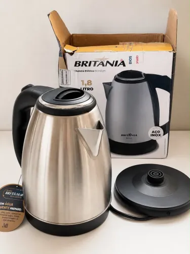 Chaleira Elétrica Britânia BCH02PI 1,8L Inox - 1250W