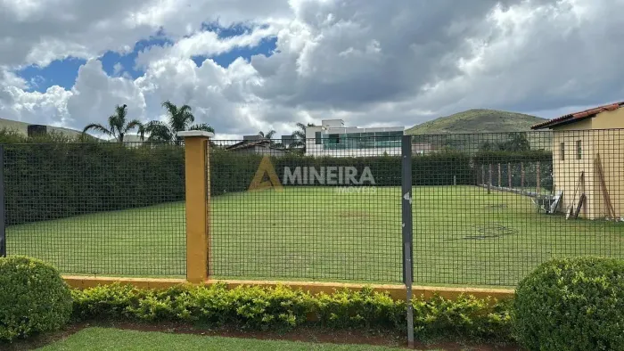 Lote/Terreno a Venda de 800 mt² - R$ 365.000,00 - Ville Des Lacs/Nova Lima