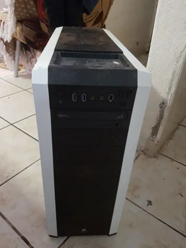 Gabinete Corsair