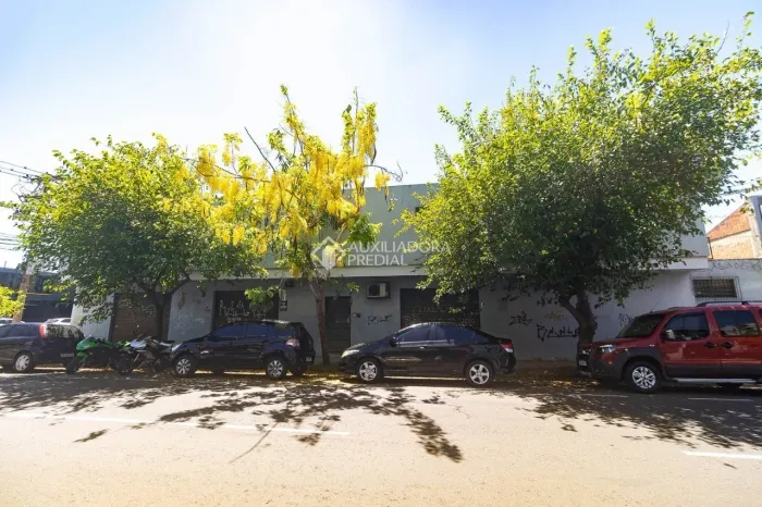 Comercial na Avenida Farrapos