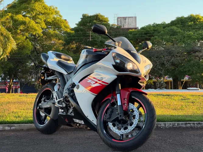 YAMAHA YZF R1 1000CC
