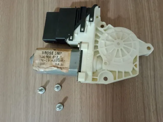 MOTOR VIDRO ELETRICO VW BORA GOLF AUDI A3 A4 - TRASEIRO DIREITO - ORIGINAL