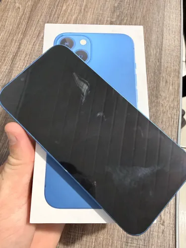 iPhone 13 128GB Azul - Oportunidade para Técnico ou Conserto.