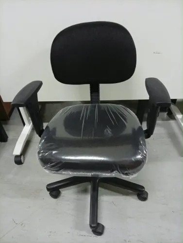 Cadeira Secretária Flexform com encosto fixo  