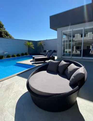 Chaise Redonda