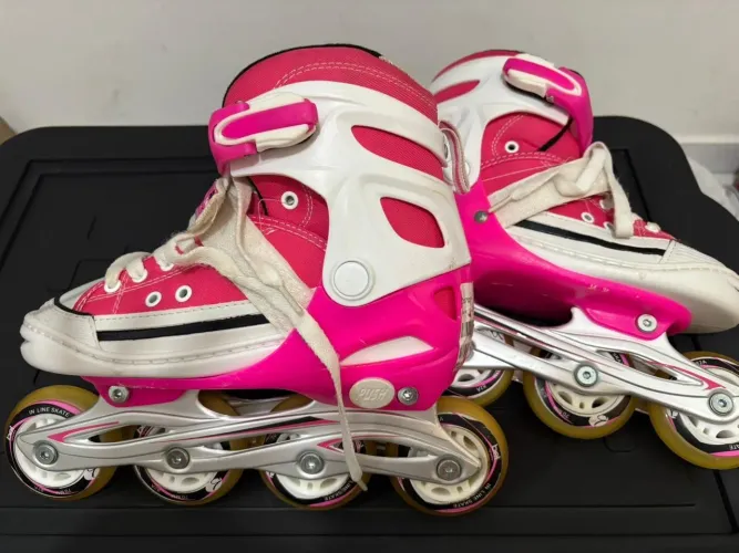 Kit completo de patins + equipamentos de proteção, nunca usado.