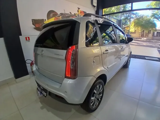 Fiat Idea Attractive 1.4 Fire Flex 8V 5P 2012