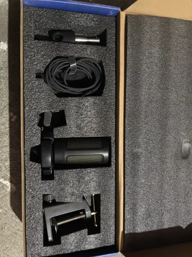 Microfone Condensador USB FIFINE Ampligame A6T com Braço articulado