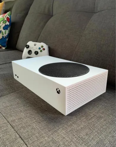 Xbox Series S 512GB + Controle | Ótimo Estado | Pronto para Jogar