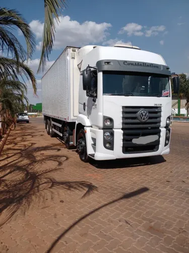 Vendo caminhão Bitruck com baú frigorífico 16 paletes !