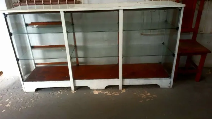 Vitrine Expositora de Vidro para Loja, Mercearia ou Comércio - R$ 800