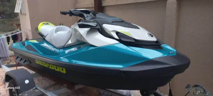 Seadoo gti 170 com reboque 