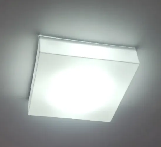 Excelente kit com 5 luminárias plafon em acrílico, quadrado e de sobrepor