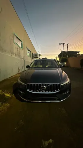 Volvo XC-60 T-8 Plus 2.0 AWD (híbrido) 2023