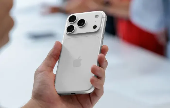 iPhone 17 Pro - 256GB - Cor Prata - LACRADO! | Smartify - Loja física em Curitiba.