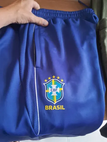 Linda calça de treino da Seleção Brasileira