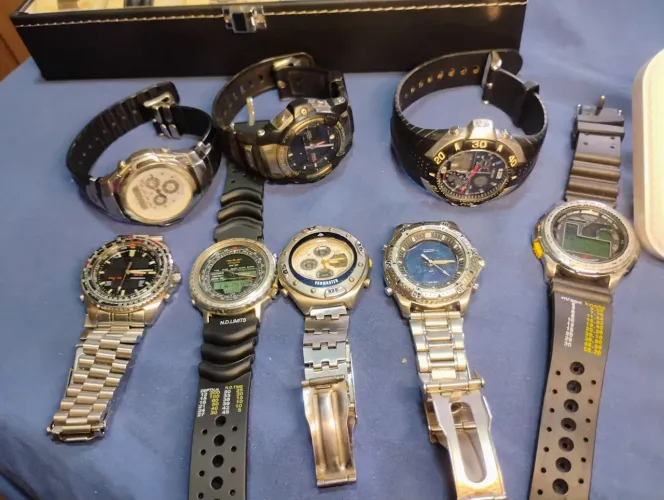 LOTE DE 8 RELÓGIOS CITIZEN E CASIO