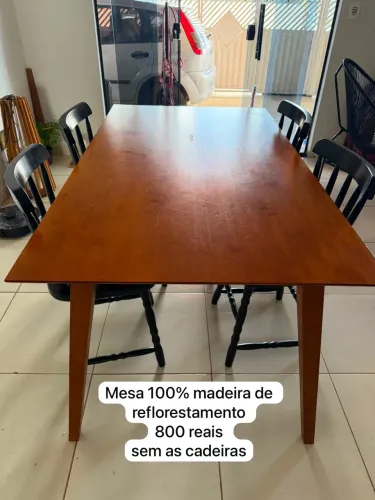 Mesa 100% madeira de reflorestamento 