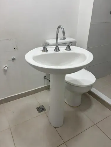 Lavatório com coluna Incepa + torneira com 2 válvulas