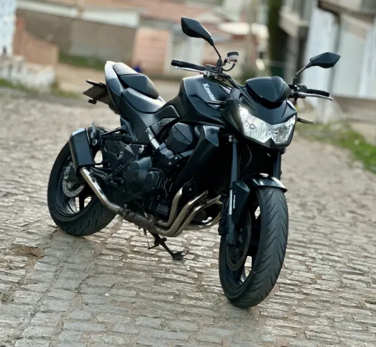 KAWASAKI Z750 IMPECÁVEL