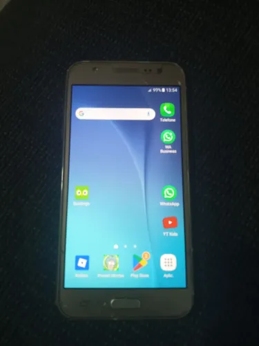 Celular Samsung Galaxy J5 usado 