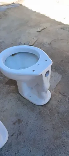 Vendo dois vasos sanitário 