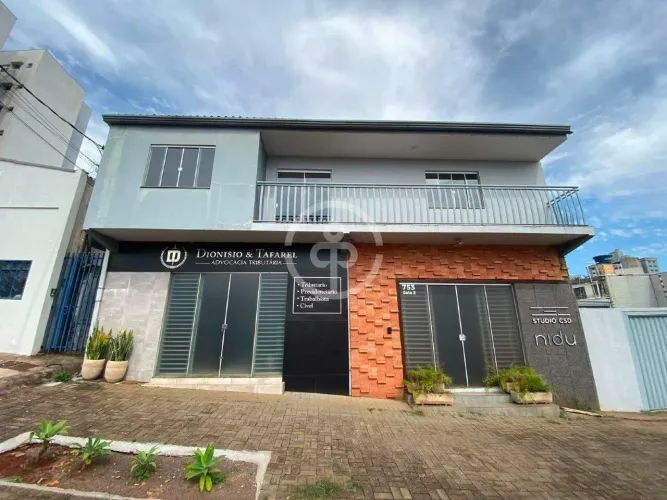 APARTAMENTO PARA ALUGAR SOBRE LOJA NO CENTRO