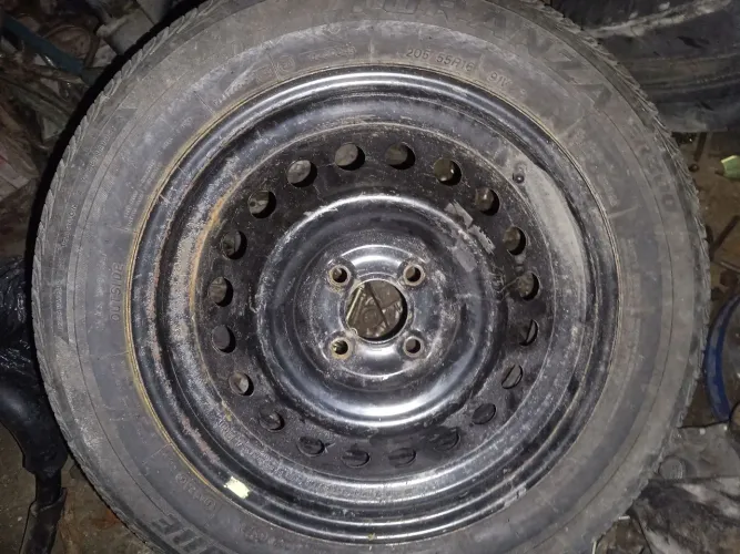 Roda Nissan aro 16
