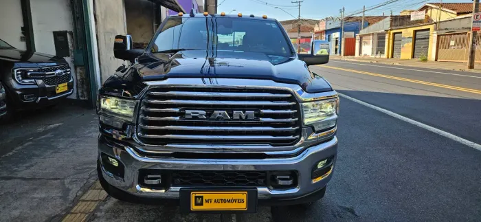 Ram 3500 Limited Longhorn 6.7 TB CD Diesel 2024