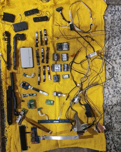 Lote de Peças de Notebook Variadas