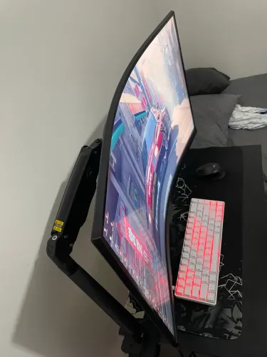 PC Gamer Completo 165Hz (Monitor 32" Curvo + Suporte + i5 + RX 580 8GB