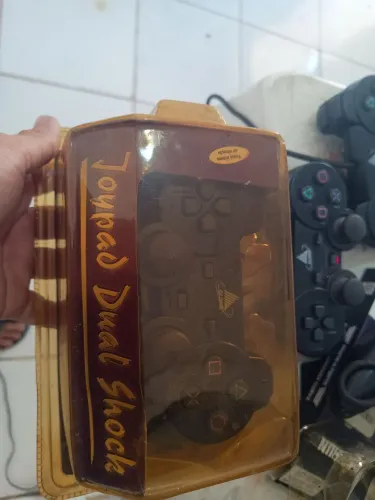 Controle ps2 ? relíquia novo na caixa