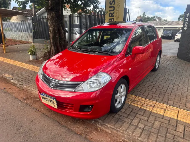 Nissan Tiida SL 1.8/1.8 Flex 16V Aut. 2013