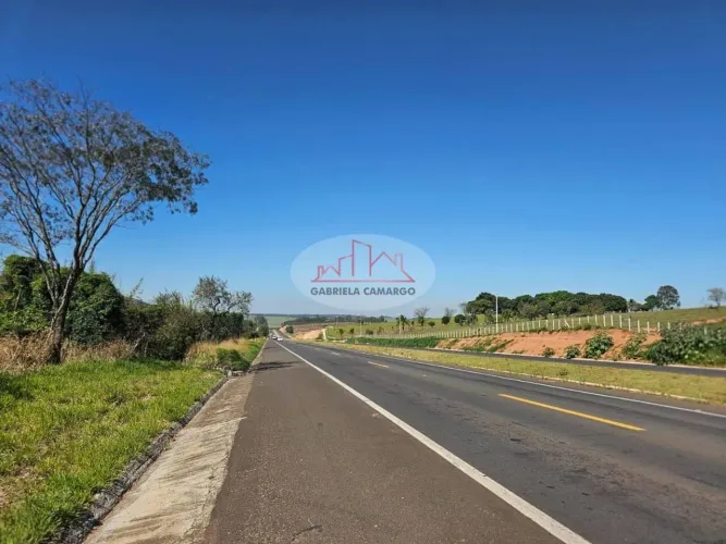 Área Comercial - SP 304 - Santa Maria da Serra SP.