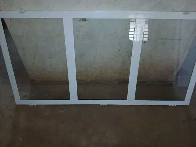 Vendo vidro de porta alumínio