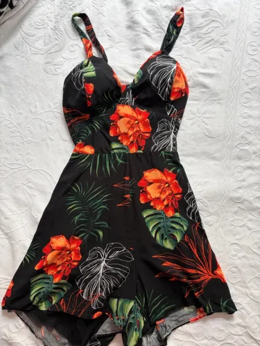 macaquinho estampado floral preto p