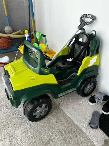 Carrinho De Passeio Jeepe Infantil