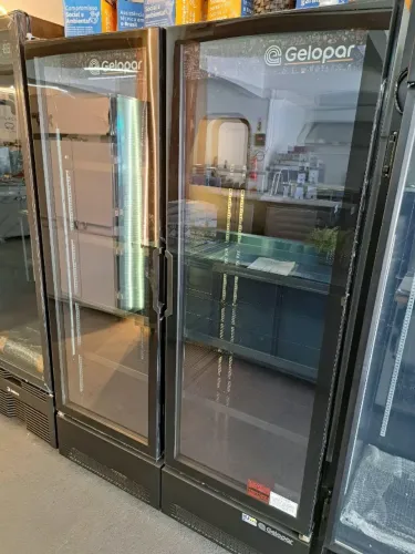 ac cervejeira GELOPAR total black 2 portas