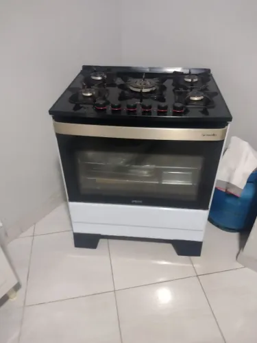 Vende se um fogão muito bom