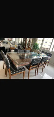 Sala de jantar 8 lugares com cadeiras